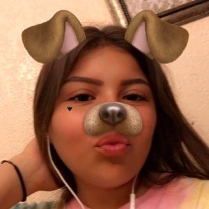 Meet your Posher, Gabriela